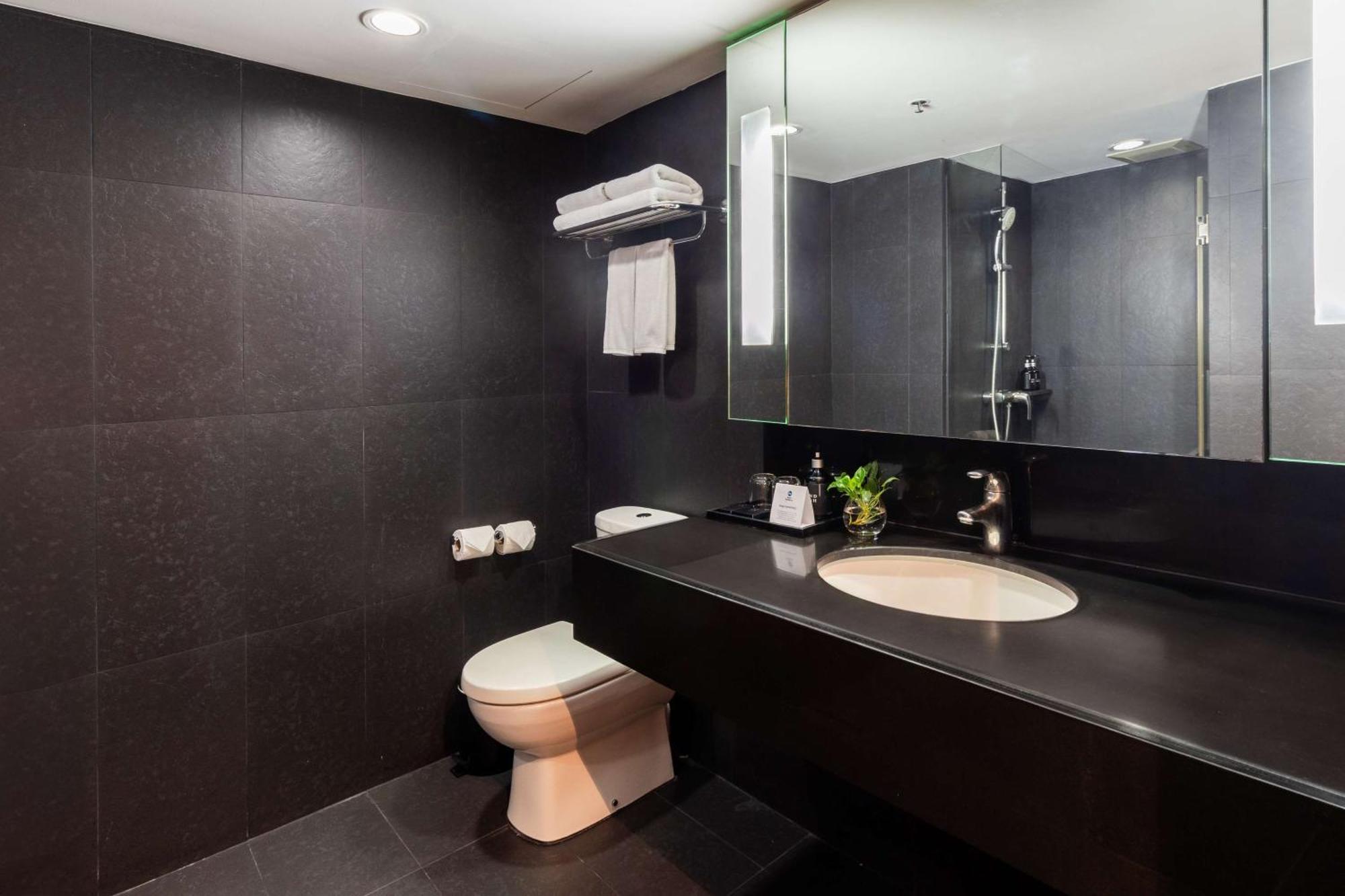 Best Western Sukhumvit 20 Bangkok Buitenkant foto