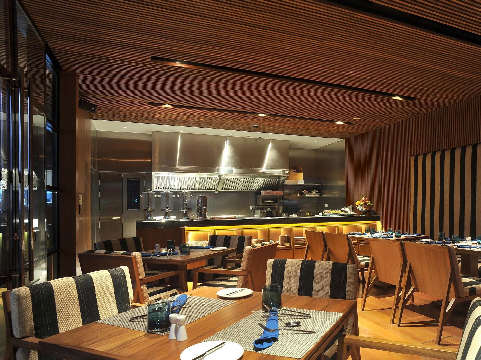 Best Western Sukhumvit 20 Bangkok Buitenkant foto